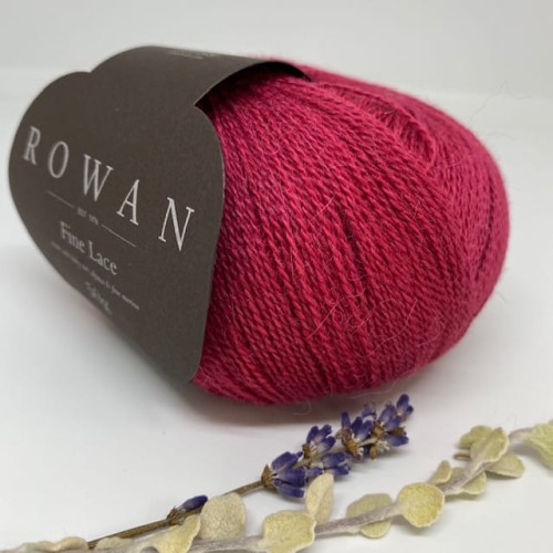czerwona włóczka alpakowa typu lace