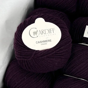 Włóczka Cardiff Cashmere Classic 741 Shiraz - 100% kaszmir 