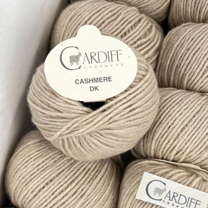 Włóczka Cardiff Cashmere DK 509 Silver ( beżowy )