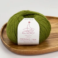 Włóczka Merino Yak 038 - mieszanka wełny merino z jakiem  