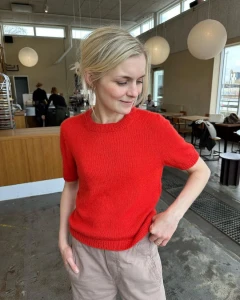Wzór PetiteKnit Poppy Tee w j. angielskim z polskim tłumaczeniem 
