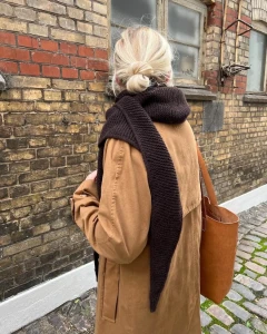 Wzór PetiteKnit Sophie Shawl w j. angielskim z polskim tłumaczeniem 