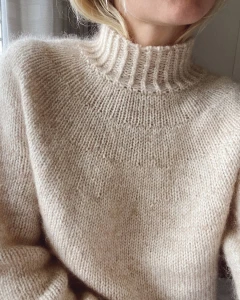 Wzór PetiteKnit Novice Sweater w j. angielskim z polskim tłumaczeniem 