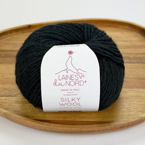 Włóczka Silky Wool 010 - czarny 50g/100m