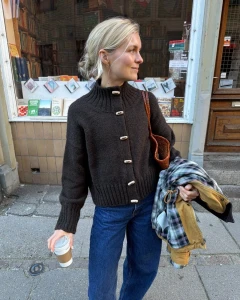 Wzór PetiteKnit Hannah Jacket w j. angielskim z polskim tłumaczeniem